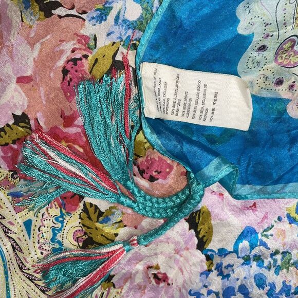 Johnny Was 100% Silk Gorgeous Floral Square Tassled Scarf 42 x 42 - Picture 6 of 8